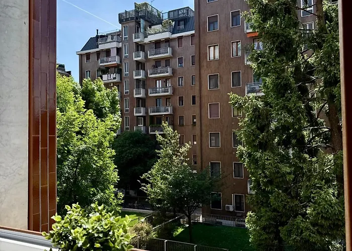 Luro Apartments - City Life Nest